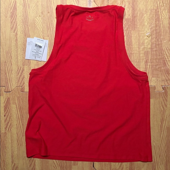 Beyond Yoga Featherweight Rebalance Tank Candy Apple Red XS - Picture 5 of 5